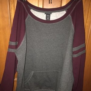Pre-owned TORRID 2 XL SWEATSHIRT